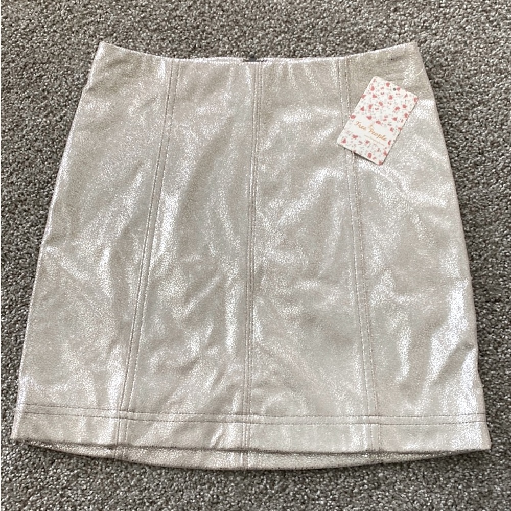 NEW Free People, size 2, silver metallic mini skirt.